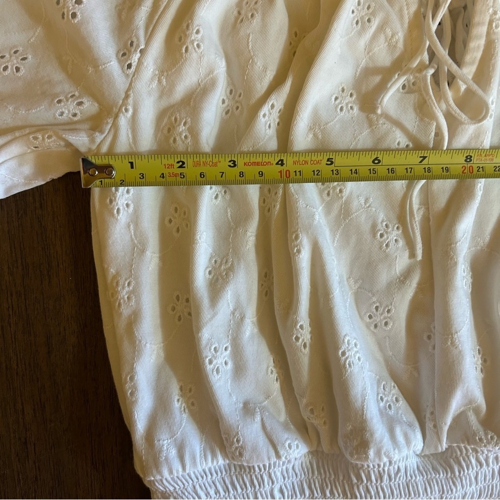 ASOS DESIGN Eyelet mini smocked Off Shoulders Dress white Size 6 Boho Preppy - Picture 10 of 13